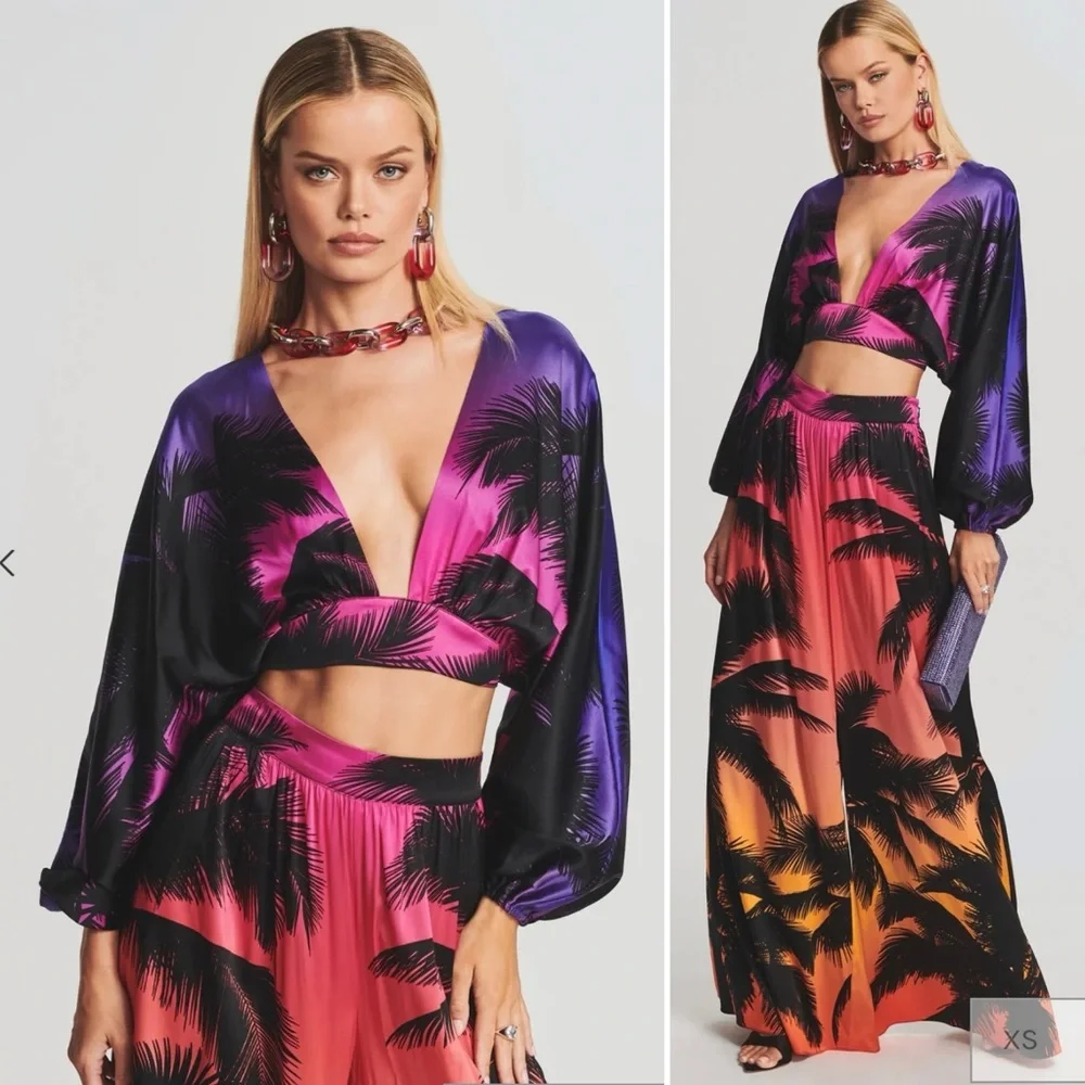 RETROFETE Clarisa Silk Top Plunge Neckline Billowed Sleeves Sunset Palm Med NEW